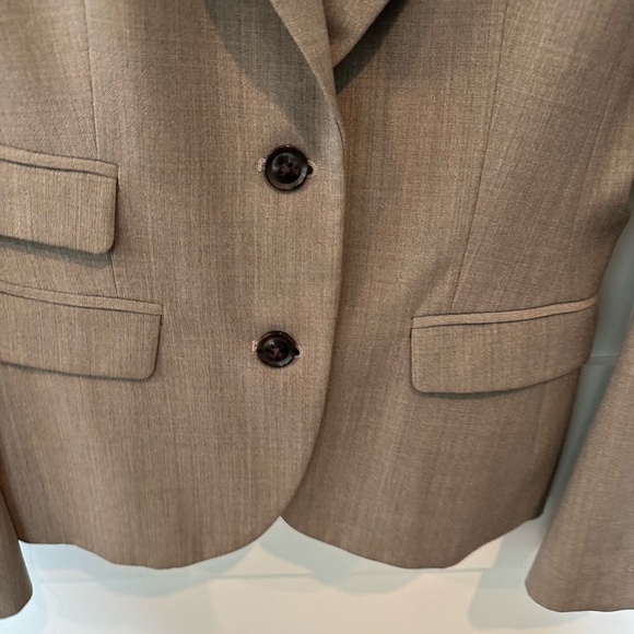 Banana Republic tailored blazer - Picture 3 of 7